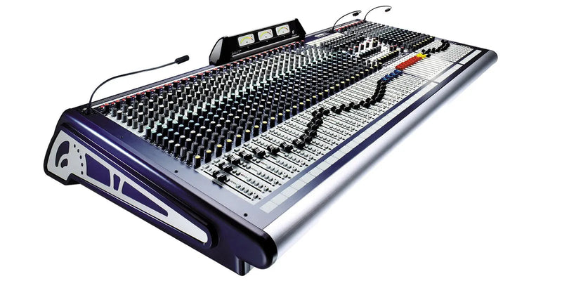 Soundcraft 32-Channel / 4 Stereo Live Sound / Recording Console